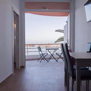 https://paseo-martimo-los-cristianos-over-the-sea.in-canary-islands.com