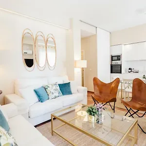  Apartment Stylish And Wide- 3bdr 3bth- Remedios